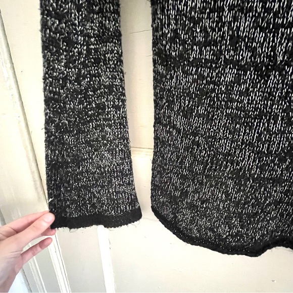 Zara black & silver metallic v-neck long bell sleeve knit sweater - Picture 14 of 15